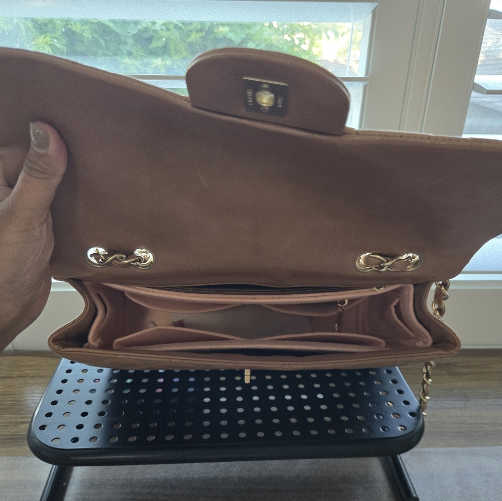 CHANEL Jumbo Single Flap ✨️ Camel Brown Lambskin with Champagne GHW - Picture 10 of 12